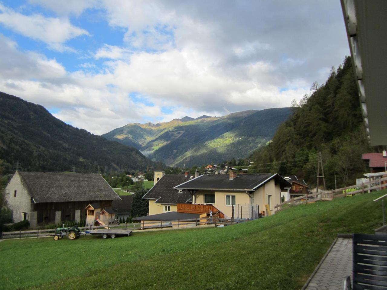 Landhaus Buerse Flattach Exteriör bild